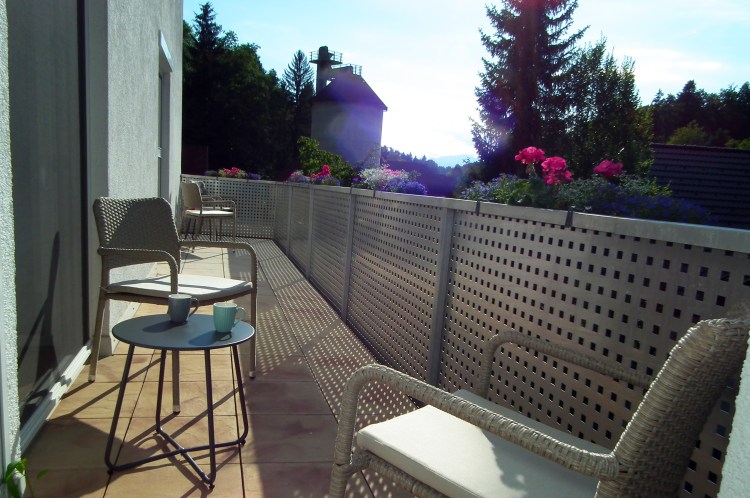 Balcony views to Dolbratsch.