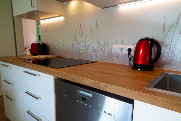 Fully equipped kitchen.